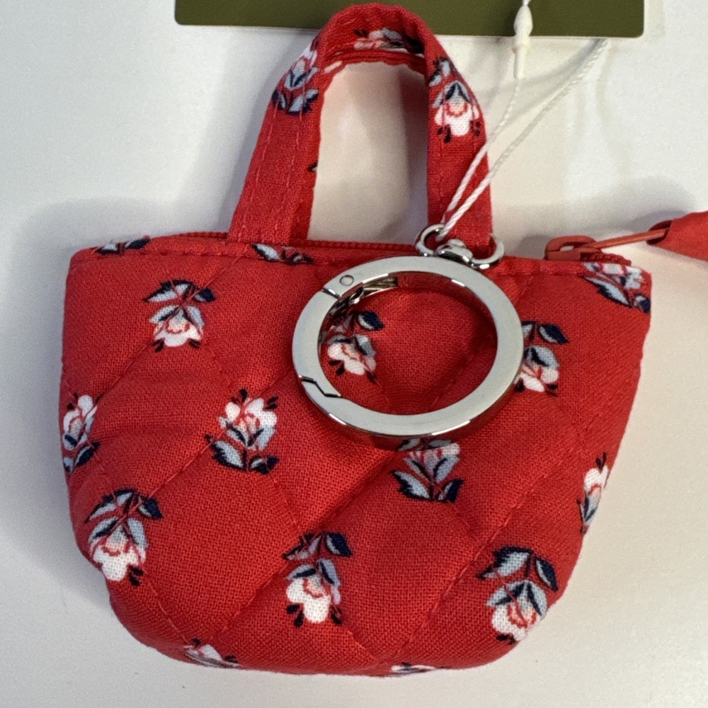 NEW Vera Bradley Bluebell Ditsy Hibiscus Quilted Mini Tote Key Chain Zippered